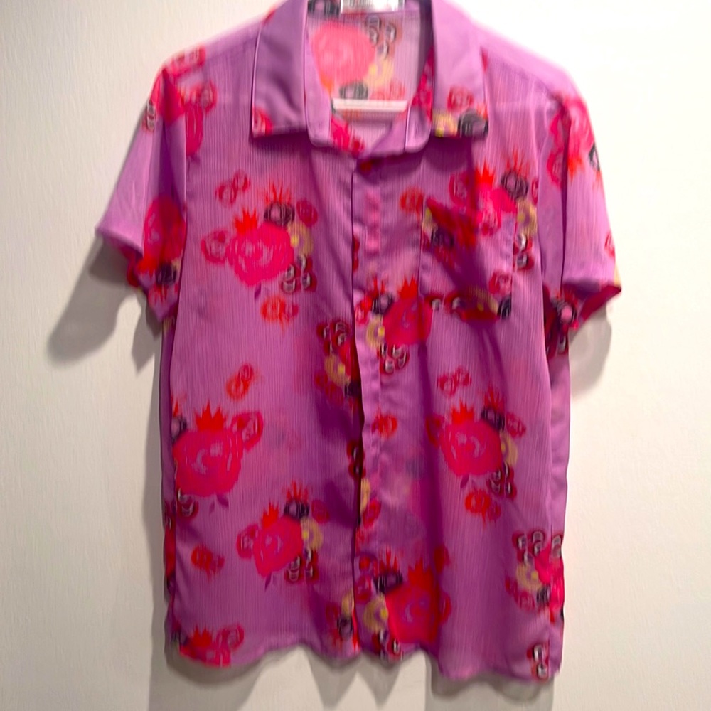 Order plus mesh shirt